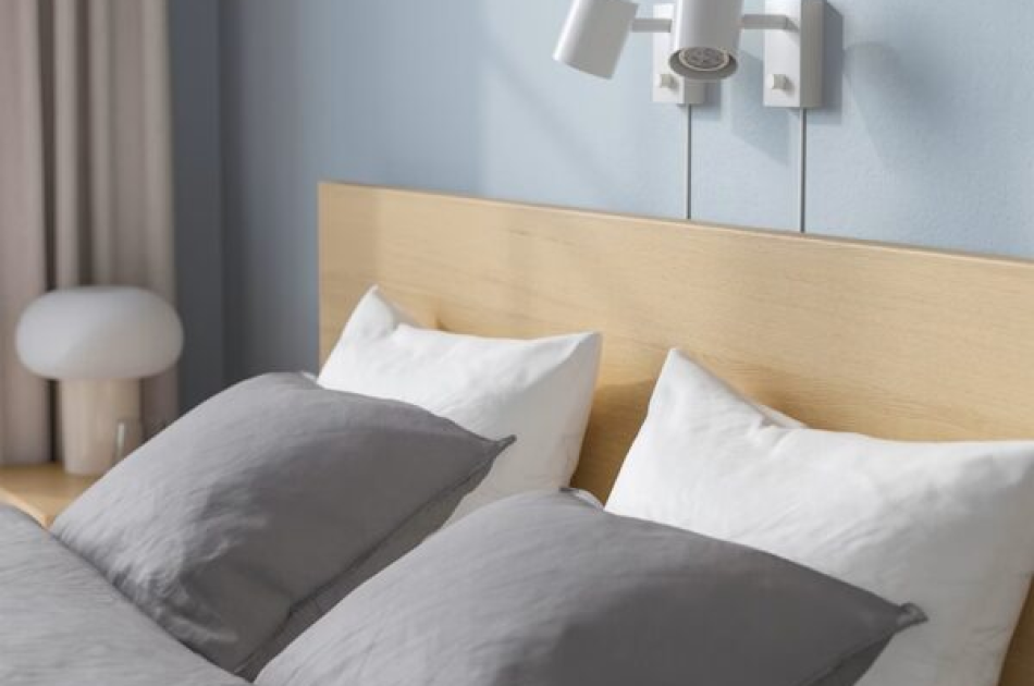 Giường Ngủ Thiết Kế Hiện Đại Chất Liệu Gỗ Công Nghiệp GNKL-027